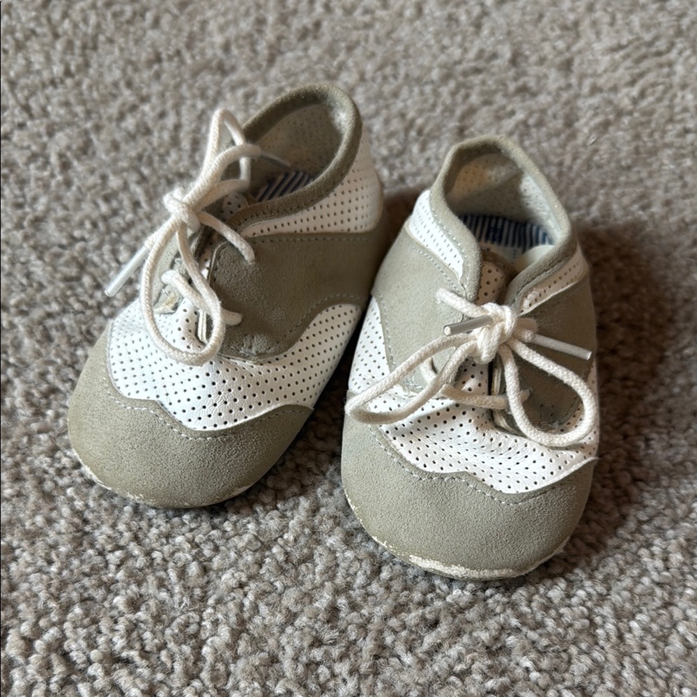 Baby Oxford Shoes in White and Tan